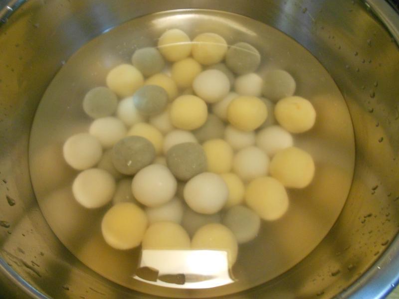 ��ʽ��ɫ�����ӵ�����