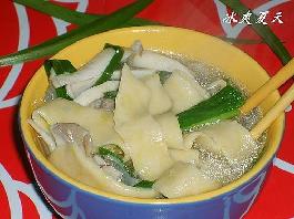 棒骨汤南瓜面的做法