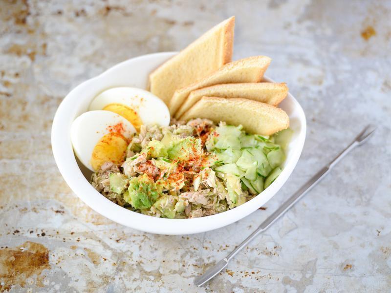 橄榄油鲔鱼蛋沙拉的做法