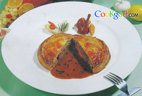 酥皮酿牛柳配黑菌汁的做法