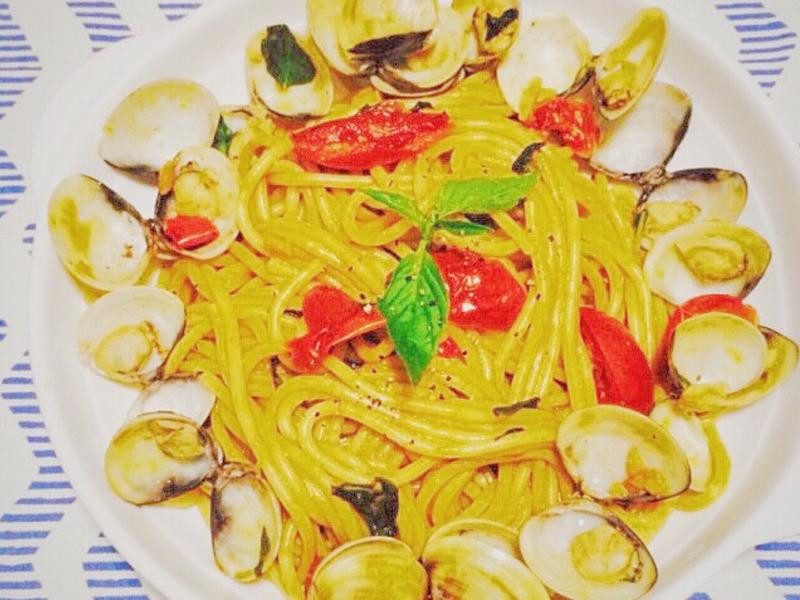 蕃茄蛤蜊白酒意面的做法