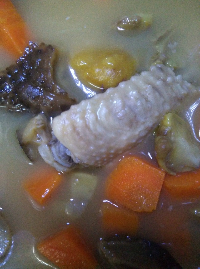 ��ɫ���������