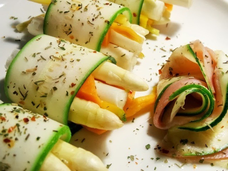 青蔬节瓜白芦笋沙拉卷儿的做法