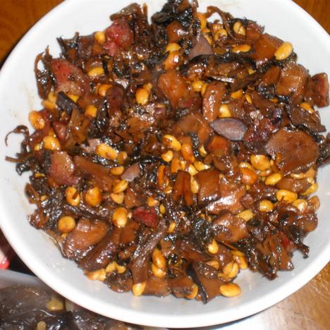 梅菜冬菇炒黄豆的做法
