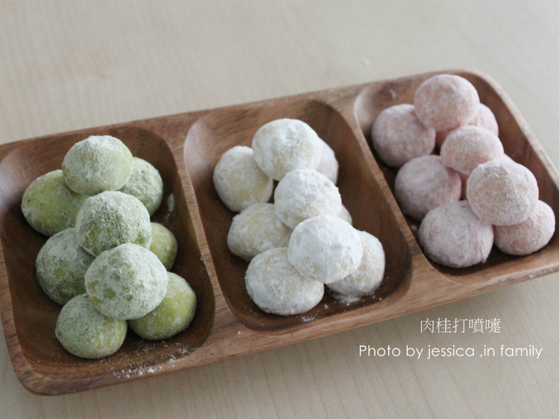 三色香甜小雪球的做法