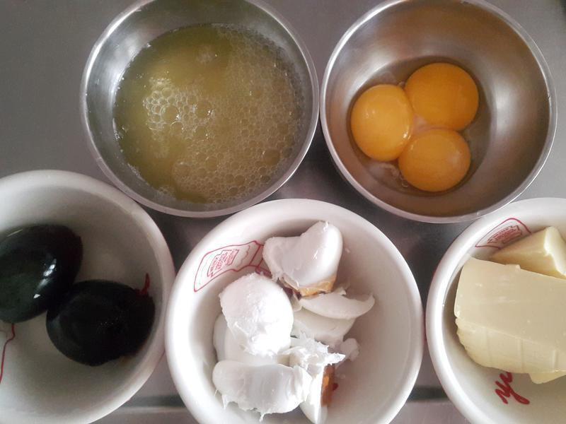 ��ɫ������������