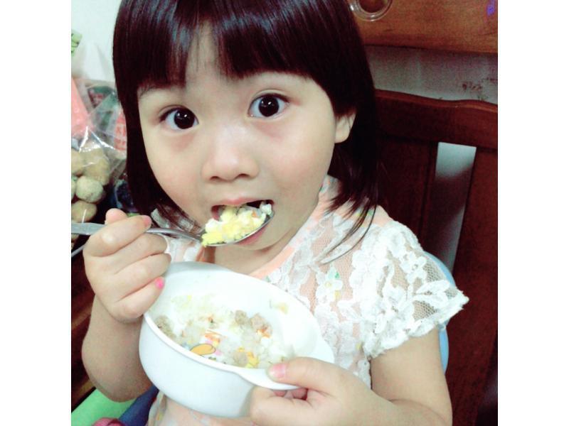 С�˰���ɫ�����ӵ�����