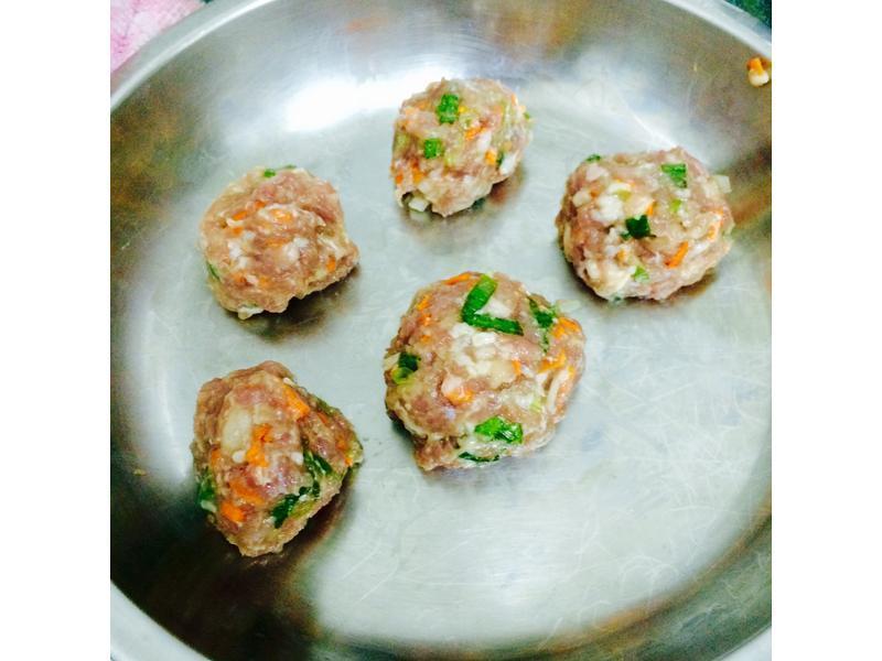 С�˰���ɫ�����ӵ�����