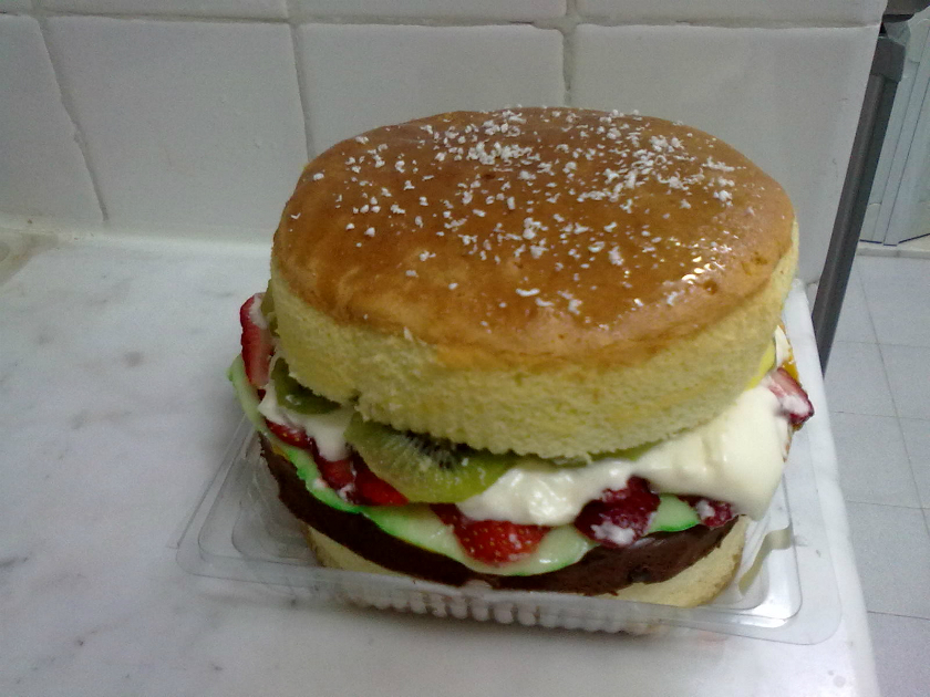 �h����������