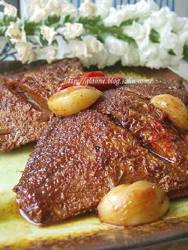 辣味大蒜烧平鱼的做法