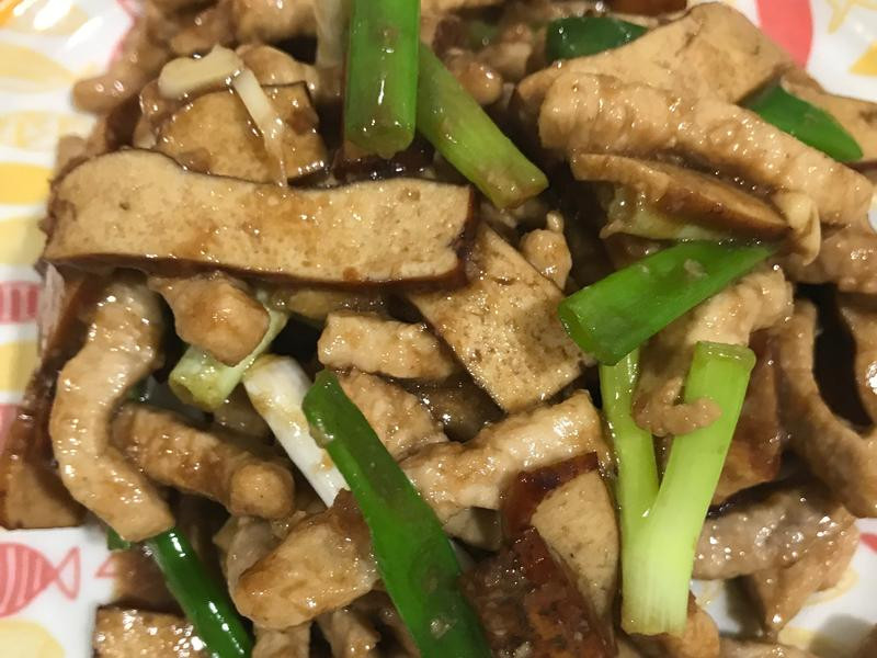 京酱豆干肉丝的做法