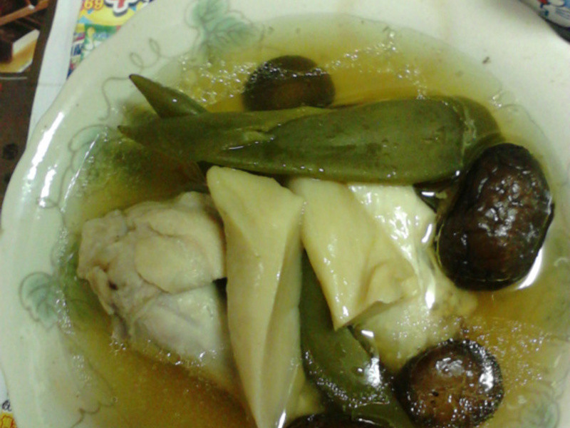 温暖~剥皮辣椒鸡汤的做法