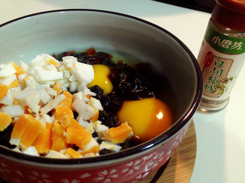 ��ɫ�嵰������