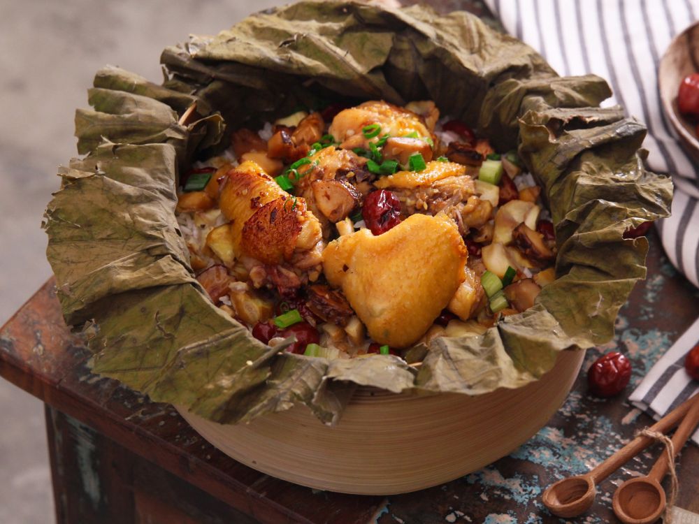 板栗红枣糯米鸡的做法