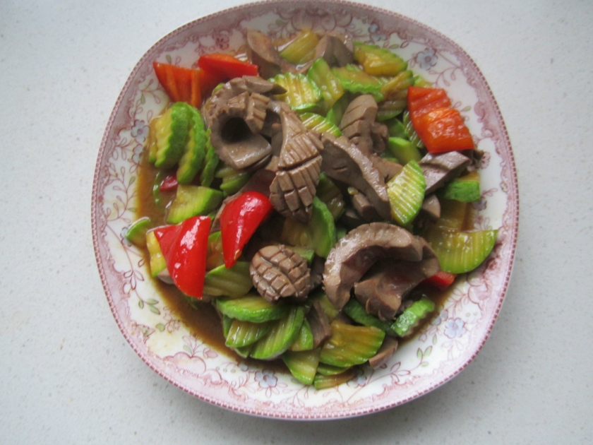 西葫芦炒猪腰的做法