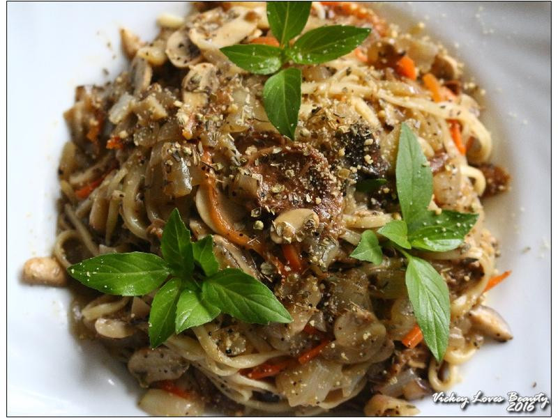 牛肝菌义式炒面的做法