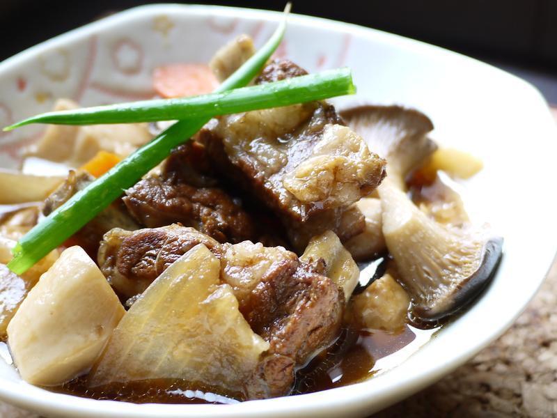 排骨烧百页杏鲍菇的做法