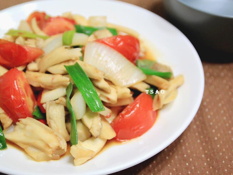 蕃茄烧杏鲍菇的做法