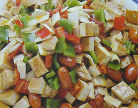 腐丁红皮果的做法