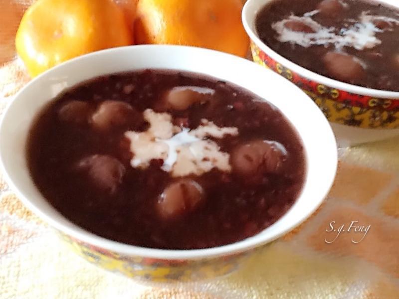 桂圆红豆紫米粥(电锅版)的做法