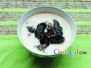 牛奶红枣炖乌鸡的做法