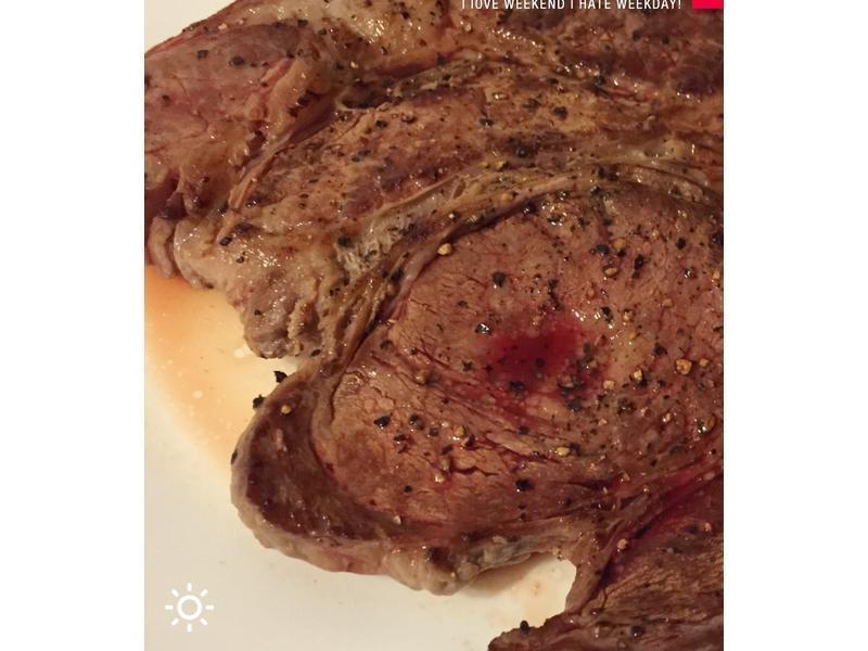 干煎霜降沙朗牛排--依芃实验室的做法