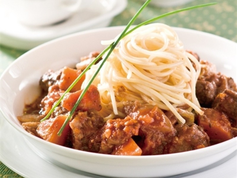 红酒蕃茄牛腩直面的做法