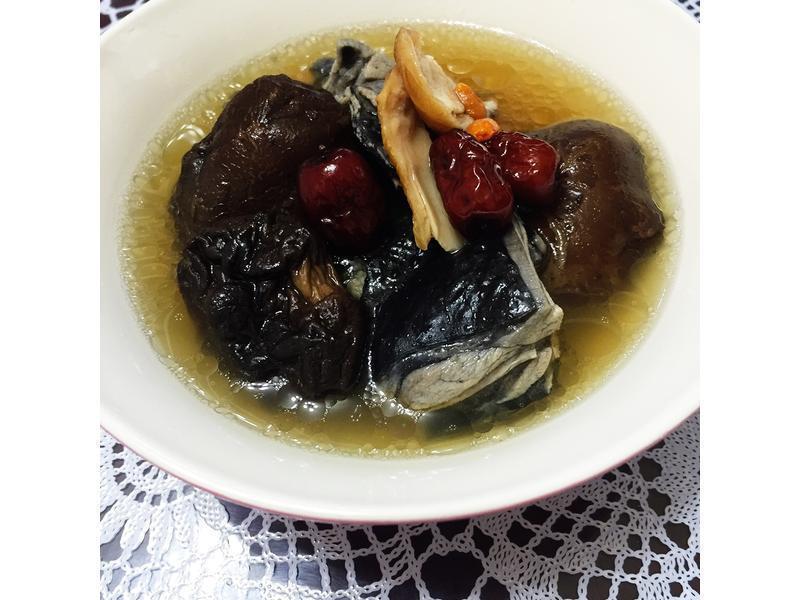 补元气~人参乌骨鸡汤-电锅版的做法