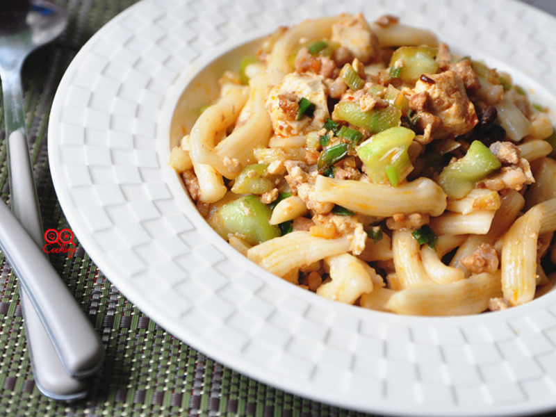 �����������������˿�϶���ͨ���������