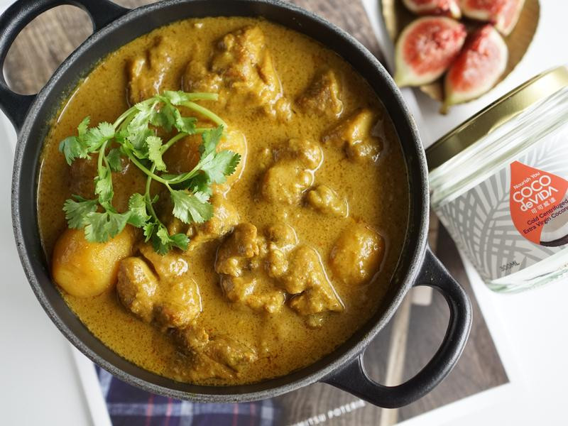 泰式椰子油黄咖哩鸡的做法