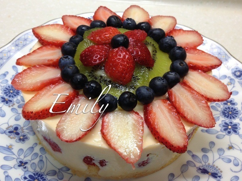 2013年草莓慕斯蛋糕的做法