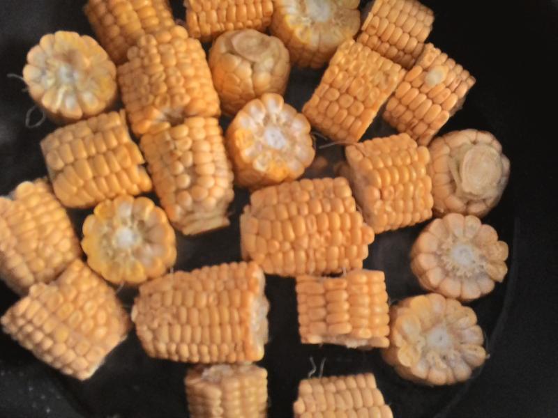 ���պ�̦���׵�����