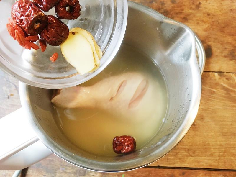 ���뼦�������������