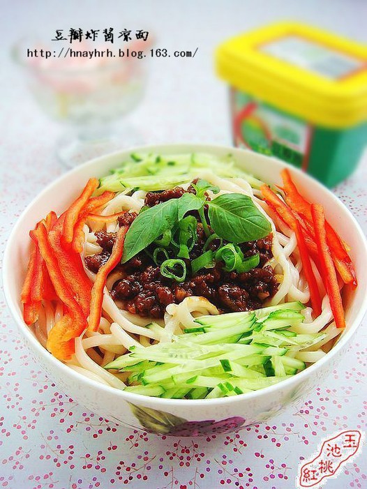 豆瓣炸酱凉面的做法