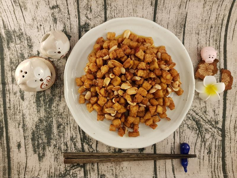 �����챴������