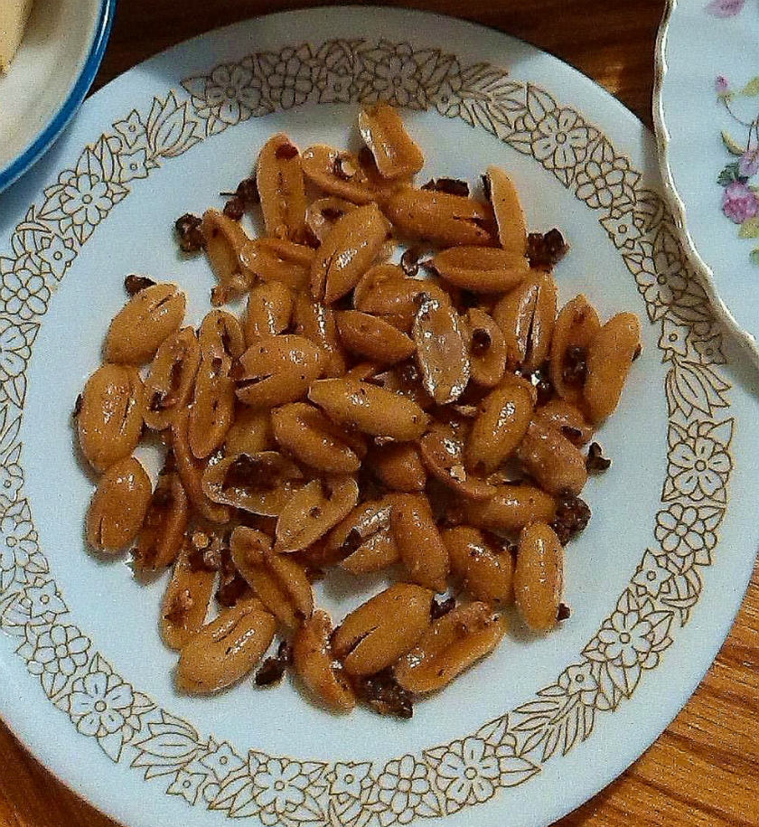 自製“酒鬼花生米”——絕對香脆的做法