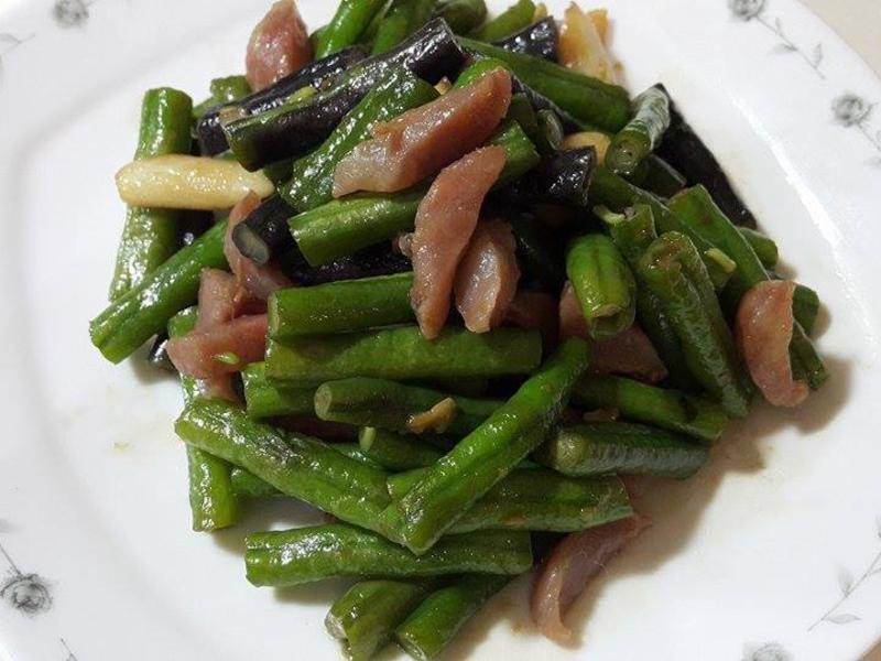 长豆炒香肠的做法