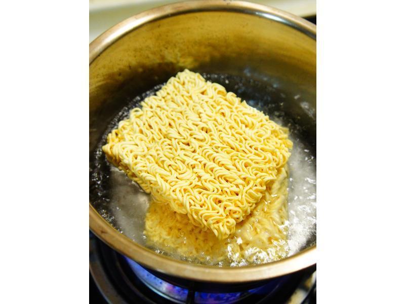 ���ϵ����к�ʽ�ݲ�����������˾������