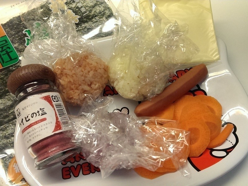 ����С����ȥҰ�͵�����