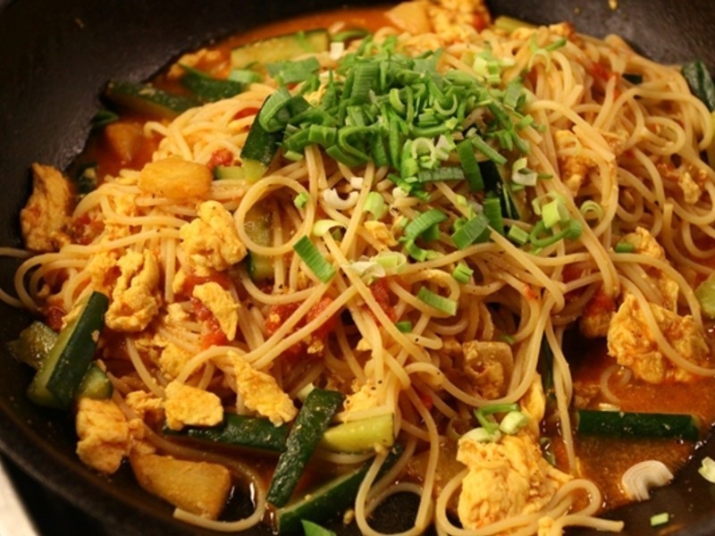 【潮爆大肚皮料理教室】夏季清爽风?蕃茄炒蛋义大利面的做法