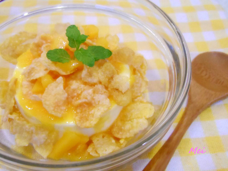 【芒果&玉米脆片鲜奶酪】的做法