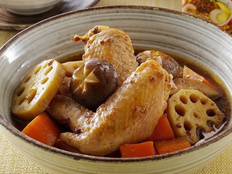 和风藕烧鸡翅的做法