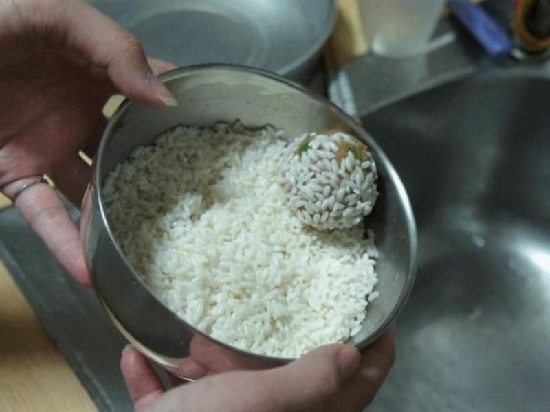 ������֮��Ө��͸�����������