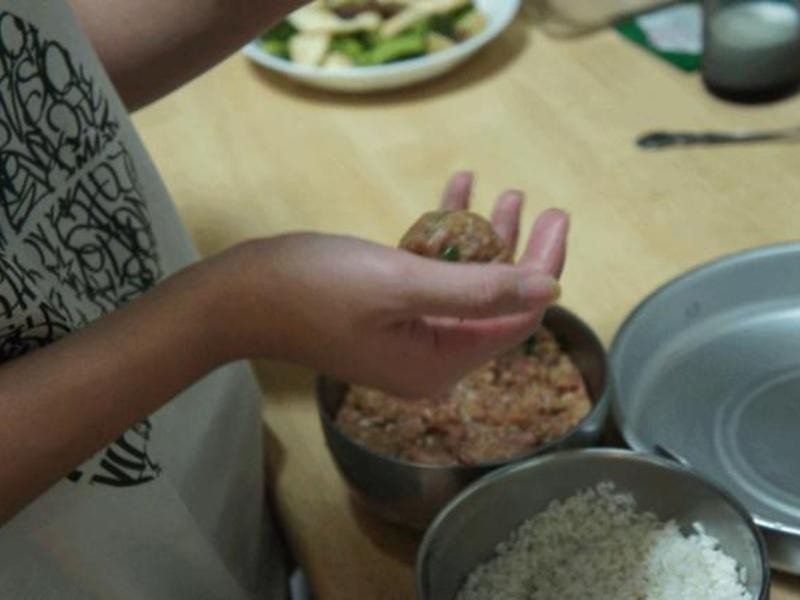 ������֮��Ө��͸�����������