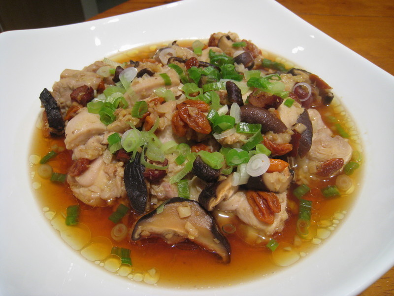 枸杞红枣蒸鸡的做法