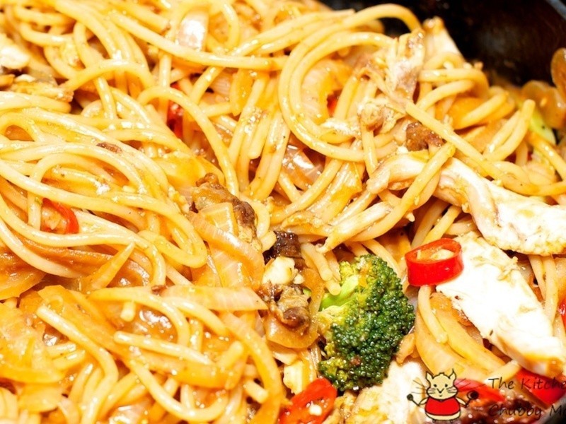 番茄红酒烤鸡直面-Costco烤鸡变身系列的做法