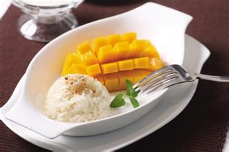 椰香芒果糯米饭的做法