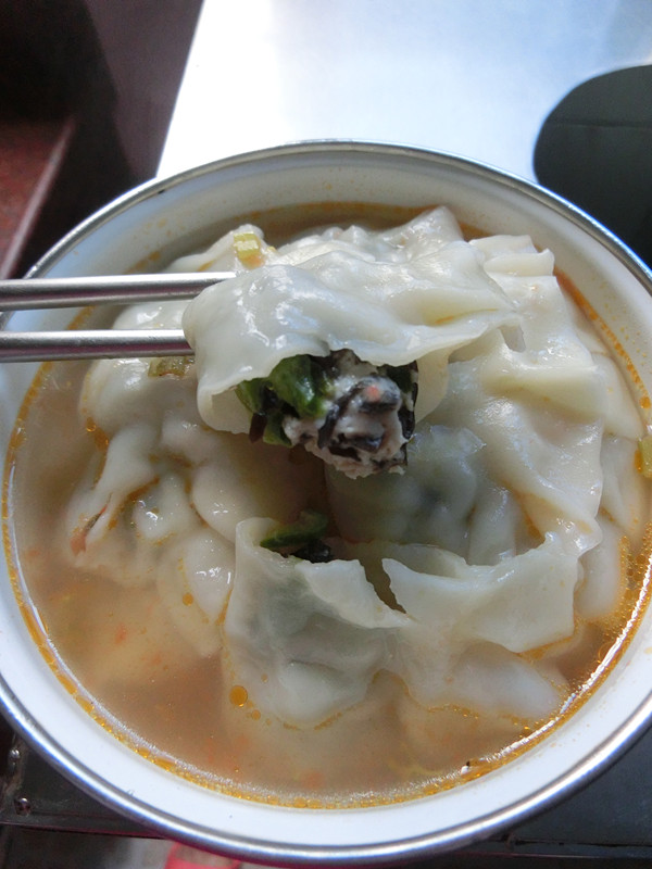 青椒木耳饺的做法