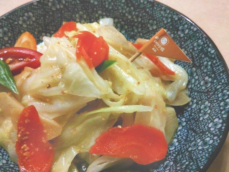 �������͸����˵�����