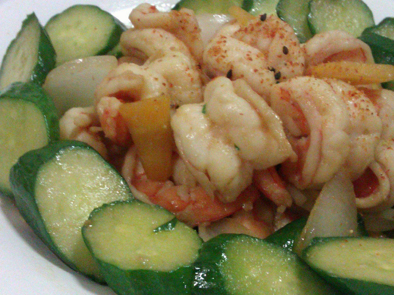 蒜香奶油香煎虾仁时蔬的做法